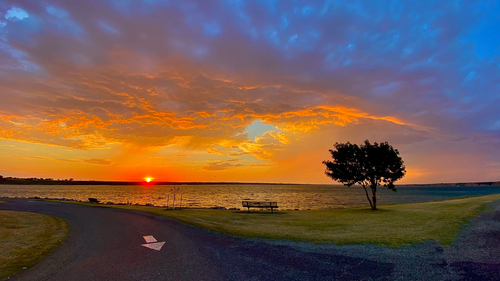 Sunrise at the Missouri in South Dakota